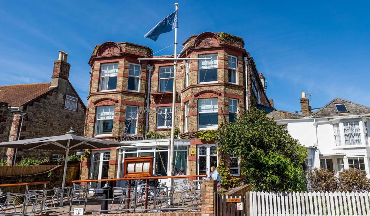 The Seaview Hotel And Restaurant Exterior foto
